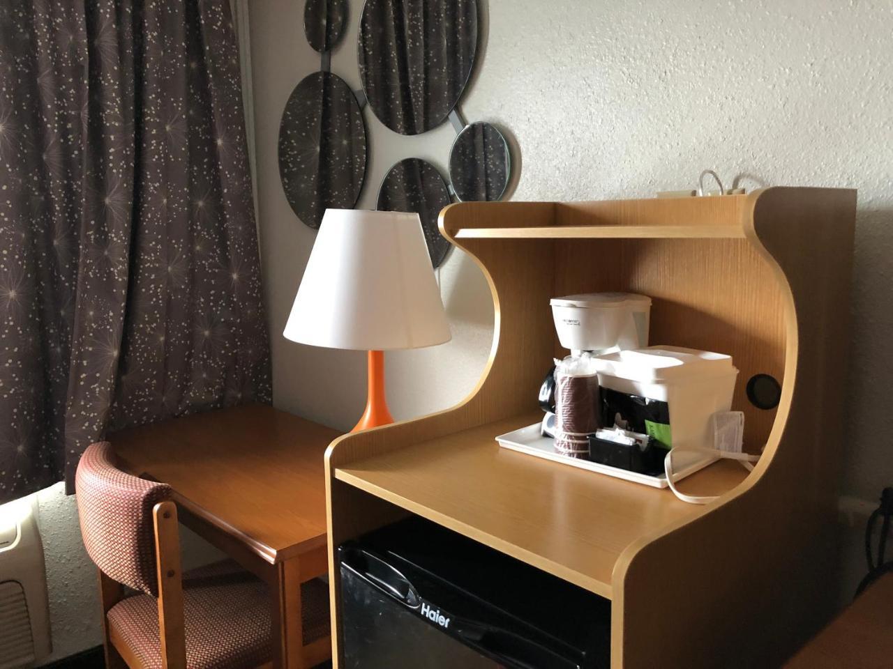 ฮาวเวิร์ด จอห์นสัน บาย วินด์แฮม ซาเลม Motel ภายนอก รูปภาพ