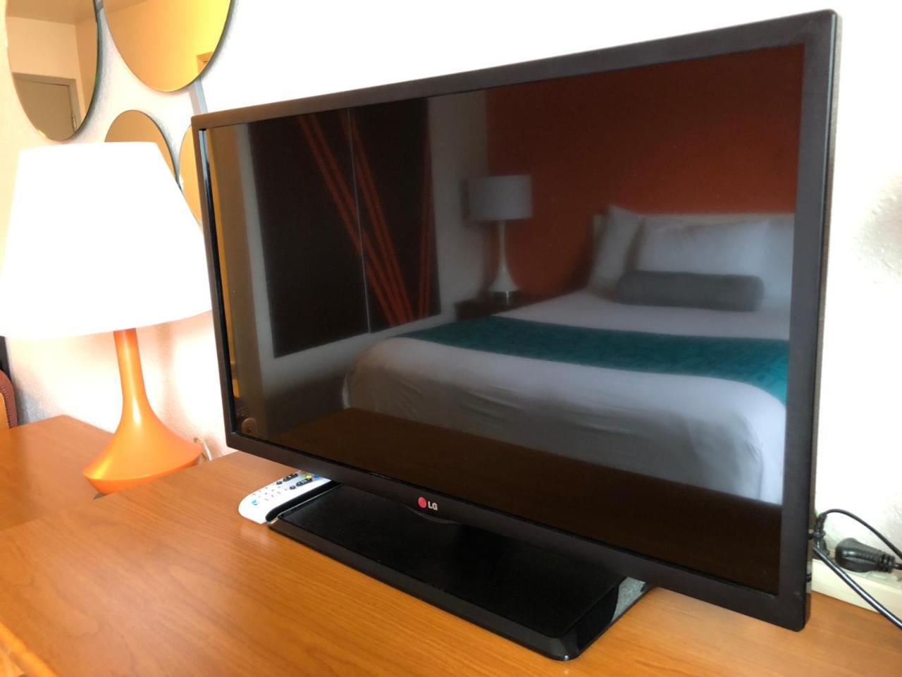 ฮาวเวิร์ด จอห์นสัน บาย วินด์แฮม ซาเลม Motel ภายนอก รูปภาพ