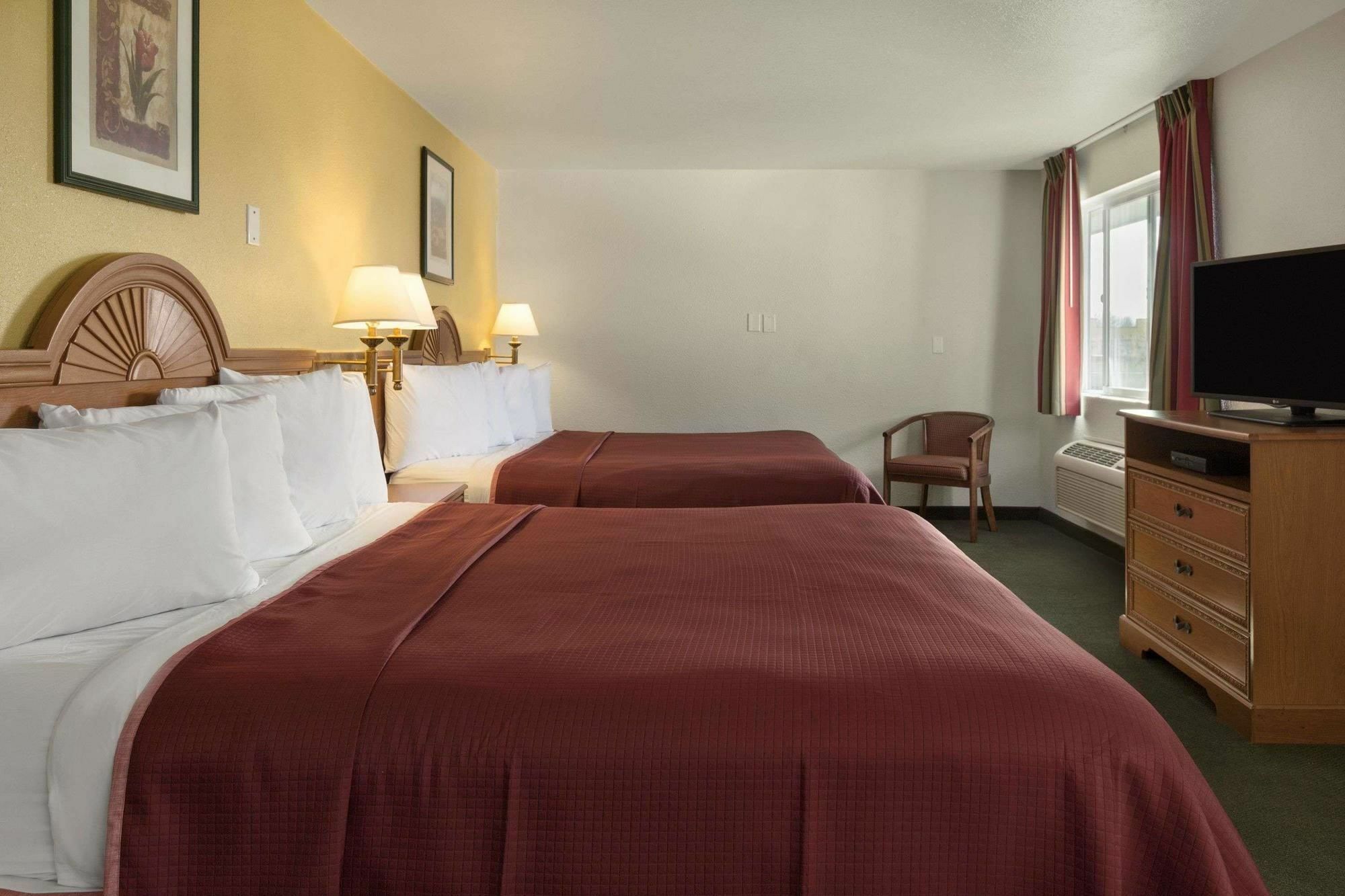 ฮาวเวิร์ด จอห์นสัน บาย วินด์แฮม ซาเลม Motel ภายนอก รูปภาพ
